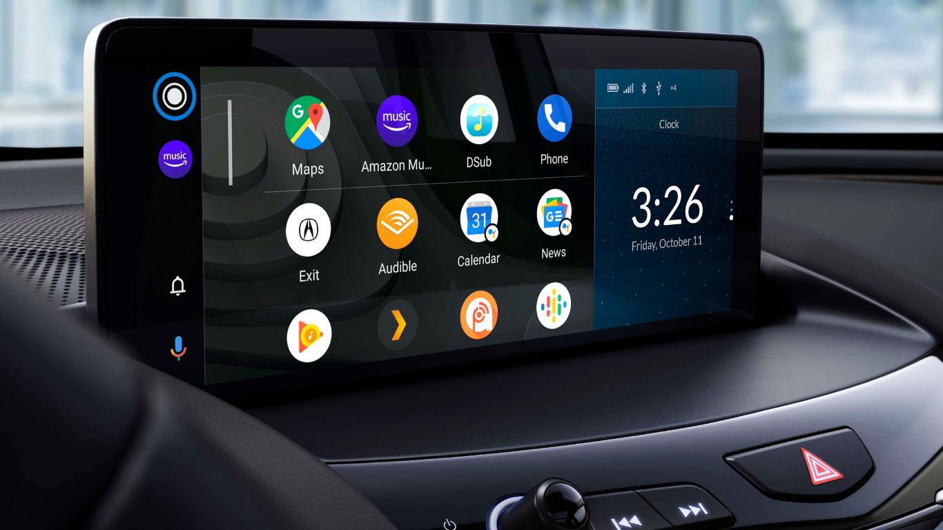 Android Auto interfejs sa GameSnacks igrama i prikazom media playera