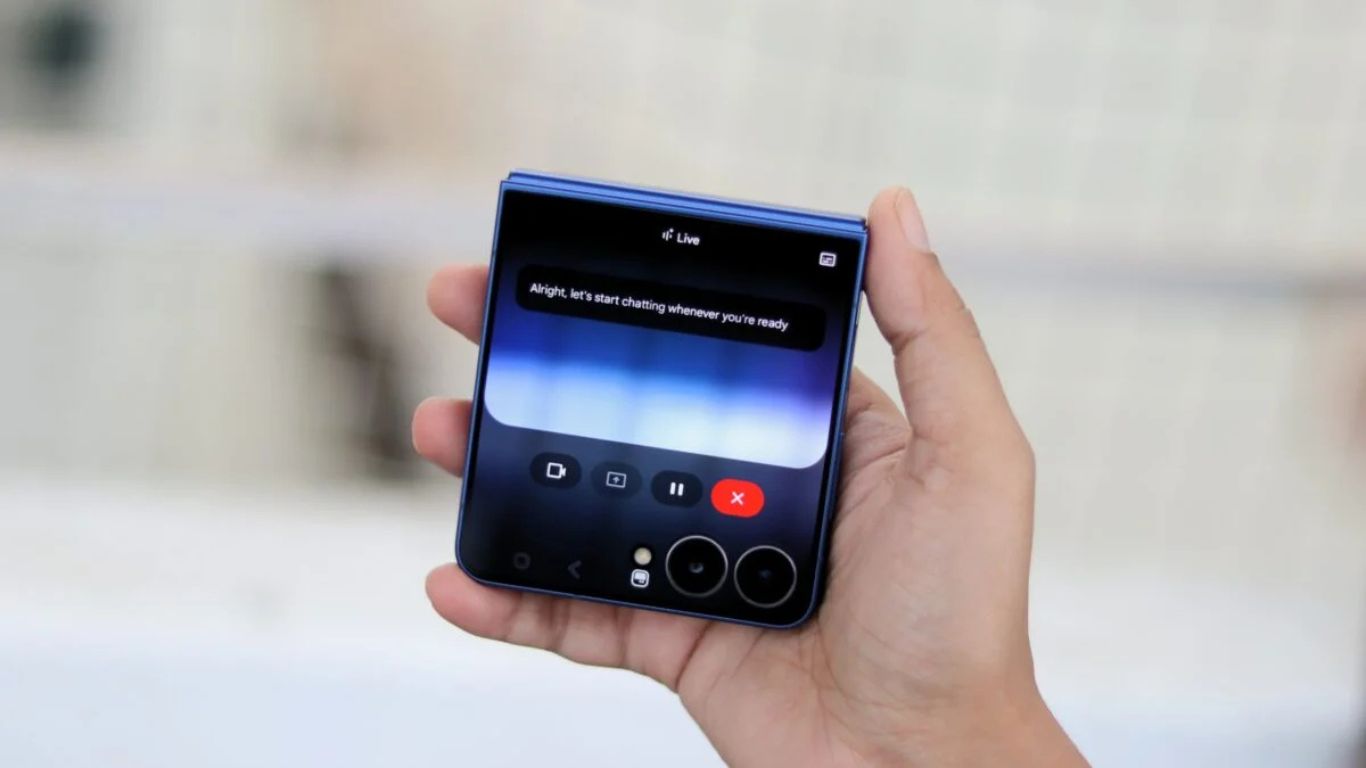 Google Gemini aplikacija na telefonu