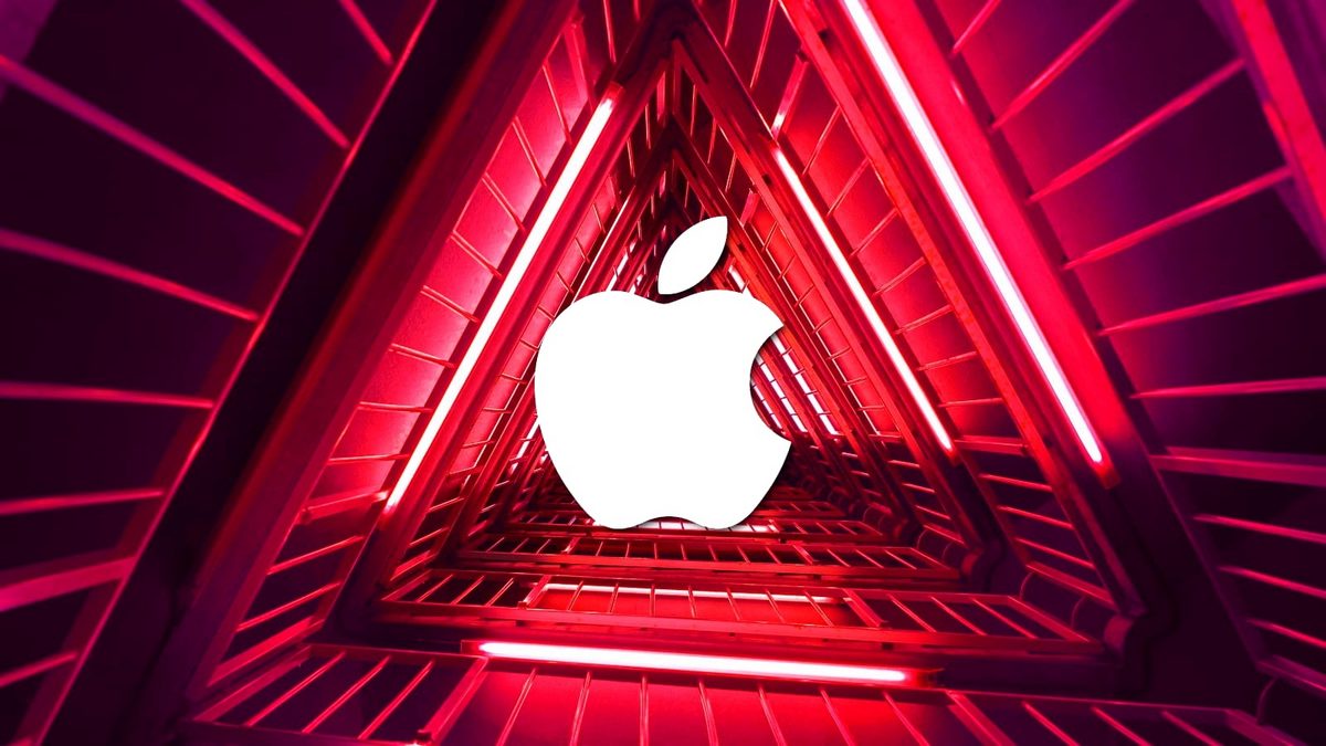 Ekran MacBook računara sa prikazom upozorenja o bezbednosnoj pretnji u web pregledaču