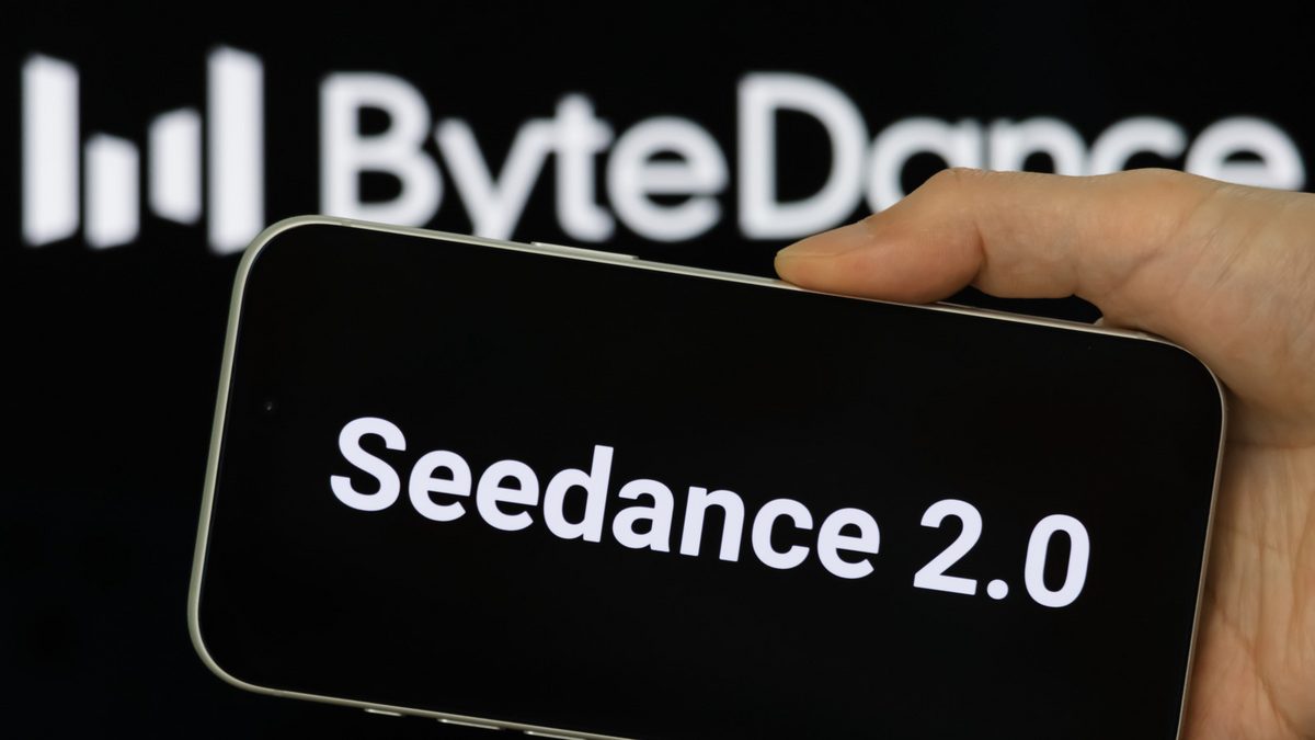 Logotipi kompanije ByteDance i organizacije Motion Picture Association na neutralnoj pozadini uz simboličan prikaz digitalnih medija